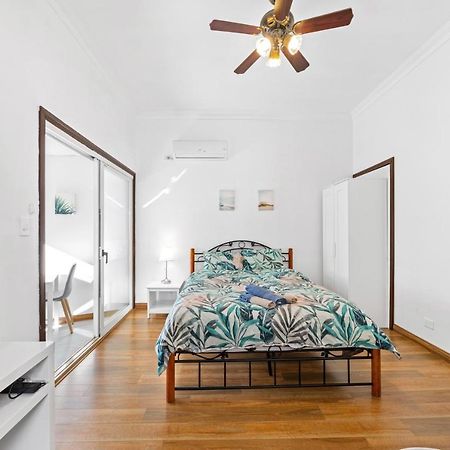 Spacious 1 Bedroom Guest House With Free Parking Sydney Esterno foto